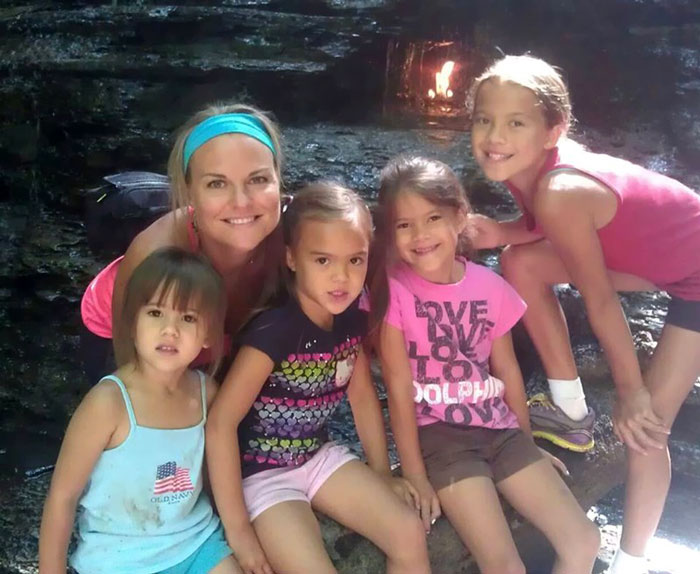 Laura Ruffino si adoptovala 4 deti svojej najlepsej priatelky ktora zomrela na rakovinu 2